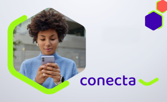 imagen del plan conecta: mujer utilizando el teléfono